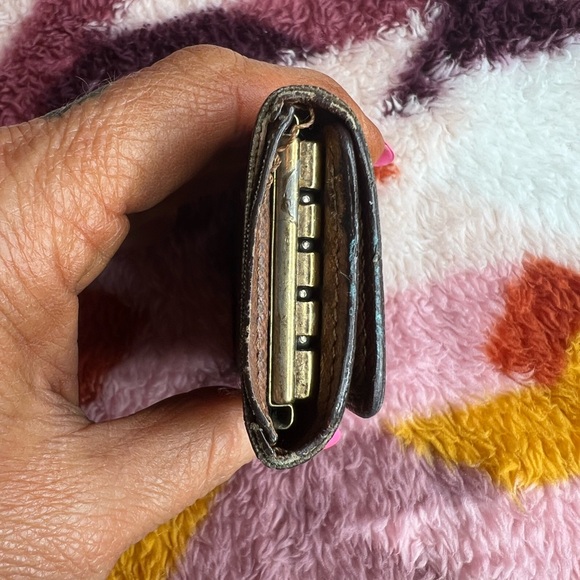 Authentic Louis Vuitton Key Wallet - Picture 3 of 6